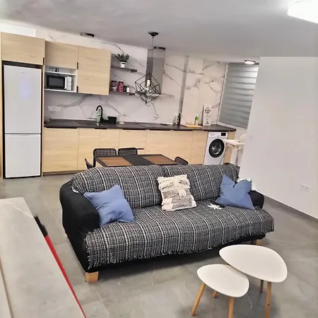 Caletillas Black 1º Linea Playa & Piscina & Wifi Apartment