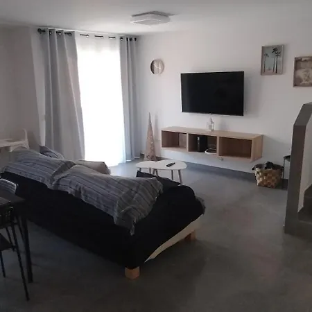 Caletillas Black 1º Linea Playa & Piscina & Wifi Κανδελάρια